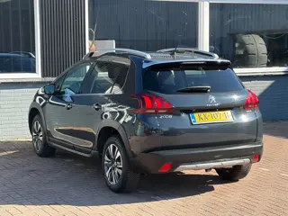 Foto 18 van Peugeot 2008 1.2 PureTech Allure / Pano / Riem VV / Leder