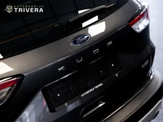 Foto 14 van Ford Kuga 2.5 PHEV Titanium l SoH 96% l CAM 360° l CARPLAY l NAV l 1ste eig.l Keyless entry l Dealer