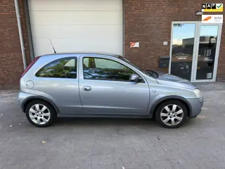 Foto 12 van Opel Corsa 1.2-16V Silverline|AIRCO|LEUKE AUTO
