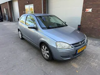 Foto 13 van Opel Corsa 1.2-16V Silverline|AIRCO|LEUKE AUTO