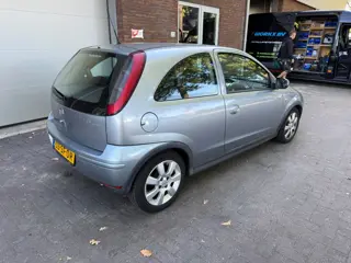 Foto 14 van Opel Corsa 1.2-16V Silverline|AIRCO|LEUKE AUTO