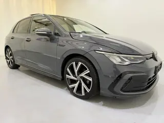 Volkswagen Golf VIII HB 1.5 TSI R-Line Pano (bj 2021)