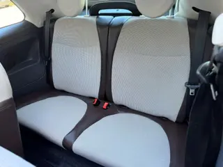 Foto 19 van Fiat 500 C 1.2 Lounge cabriolet automaat / bj.2011 / kleur: wit / NAP met 131239 km./ APK 07/2027 /