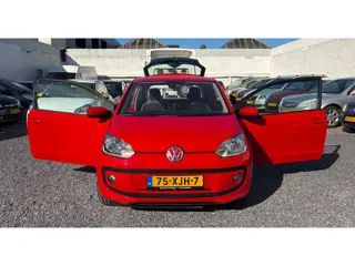 Foto 13 van Volkswagen Up! 1.0 high up! BlueMotion | Bouwjaar 2012 | Lederen Bekleding