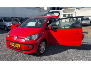 Foto 14 van Volkswagen Up! 1.0 high up! BlueMotion | Bouwjaar 2012 | Lederen Bekleding