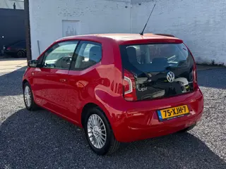 Foto 11 van Volkswagen Up! 1.0 high up! BlueMotion | Bouwjaar 2012 | Lederen Bekleding