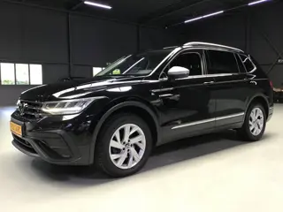 Foto 19 van Volkswagen Tiguan Allspace 2.0 TDI Life I EX BPM I EX BTW I New Remmen + Kln Brt I Head Up I Digital