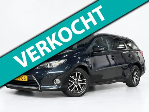 Toyota Auris Touring Sports 1.8 Hybrid Lease Exclusive Panoramadak Stoelverwarming