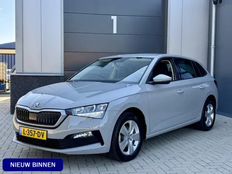 Škoda Scala 1.0 TSI *Org.NL!* Apple Carplay / Digital Cockpit / Trekhaak / Cruise Control / PDC / 16