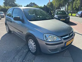 Foto 12 van Opel Corsa 1.2-16V Rhythm
