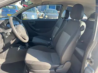 Foto 17 van Opel Corsa 1.2-16V Rhythm