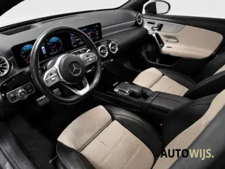 Foto 16 van Mercedes-Benz A-klasse 250 Premium|AMG|PANO|SFEERVERLICHTING|HUD|LEDER|ACC|360CAM