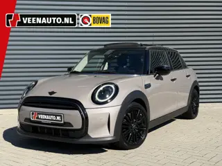 MINI 5-deurs 1.5 Cooper Pano/Leder/Camera/Apple (bj 2023)