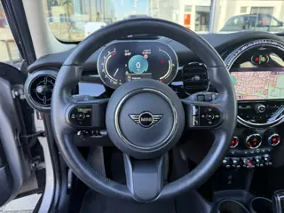 Foto 20 van MINI 5-deurs 1.5 Cooper Pano/Leder/Camera/Apple (bj 2023)