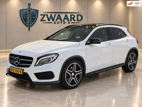 Mercedes-Benz GLA-klasse 250 4Matic Prestige AMG l Panoramadak l Camera l Climate l Memory l Dynamic