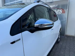 Foto 12 van Peugeot 2008 1.2 PureTech Style NIEUWE DISTRUBITIE! / Airco / Navi / Cruise Control / Bluetooth / LM