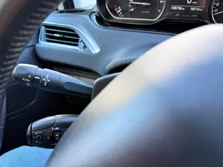 Foto 15 van Peugeot 2008 1.2 PureTech Style NIEUWE DISTRUBITIE! / Airco / Navi / Cruise Control / Bluetooth / LM