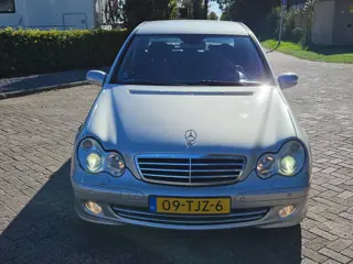 Foto 20 van Mercedes-Benz C-klasse 200 K. Elegance apk 25-04-2027