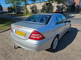 Foto 18 van Mercedes-Benz C-klasse 200 K. Elegance apk 25-04-2027