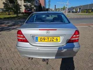 Foto 17 van Mercedes-Benz C-klasse 200 K. Elegance apk 25-04-2027