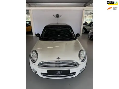 Mini 3-Deurs 1.6 Cooper Business Line ( 3 MAANDEN GARANTIE )