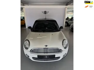 Mini 3-Deurs 1.6 Cooper Business Line ( 3 MAANDEN GARANTIE )