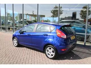 Foto 14 van Ford Fiesta 1.0 80pk Style Ultimate 5-drs Airco Navi Parkeersensoren V+A Zeer mooi