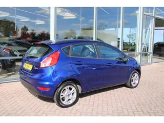 Foto 15 van Ford Fiesta 1.0 80pk Style Ultimate 5-drs Airco Navi Parkeersensoren V+A Zeer mooi