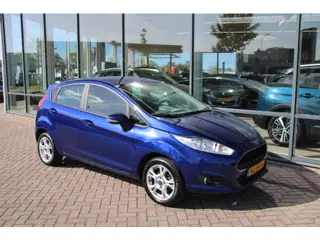 Foto 17 van Ford Fiesta 1.0 80pk Style Ultimate 5-drs Airco Navi Parkeersensoren V+A Zeer mooi