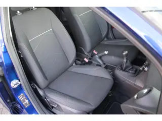 Foto 20 van Ford Fiesta 1.0 80pk Style Ultimate 5-drs Airco Navi Parkeersensoren V+A Zeer mooi