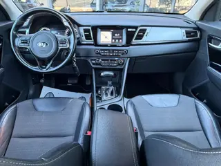 Foto 17 van Kia Niro 1.6 GDi Hybrid DynamicLine