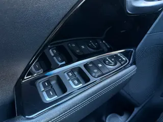 Foto 13 van Kia Niro 1.6 GDi Hybrid DynamicLine