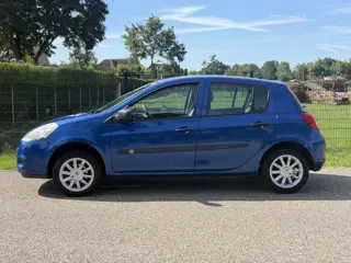 Foto 20 van Renault Clio 1.2 Special Line | AIRCO | 5 DEURS | NAVI