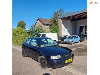 Audi A3 1.8 5V Ambiente met Nieuwe APK