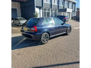 Foto 19 van Audi A3 1.8 5V Ambiente met Nieuwe APK