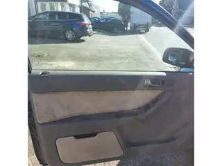 Foto 12 van Audi A3 1.8 5V Ambiente met Nieuwe APK