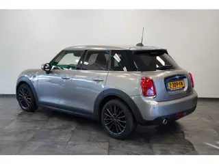 Foto 20 van MINI 5-deurs 1.5 Cooper Chili Navigatie Full-led CruiseControl