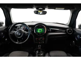 Foto 17 van MINI 5-deurs 1.5 Cooper Chili Navigatie Full-led CruiseControl