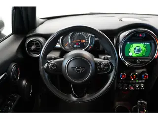 Foto 16 van MINI 5-deurs 1.5 Cooper Chili Navigatie Full-led CruiseControl