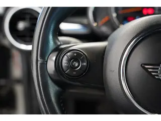 Foto 15 van MINI 5-deurs 1.5 Cooper Chili Navigatie Full-led CruiseControl