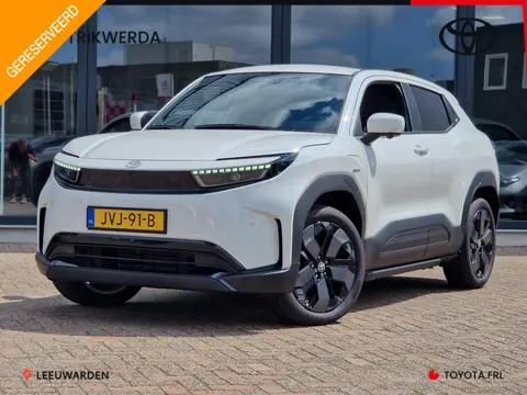 Toyota Urban Cruiser Executive 61 kWh JBL Premium Sound | Panoramadak | 360 camera