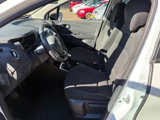 Foto 15 van Renault Captur 0.9 TCe Zen