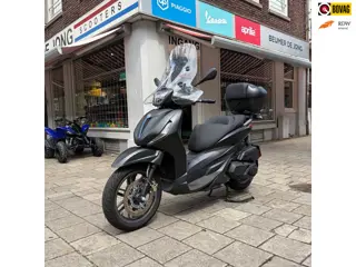 Foto 9 van Piaggio Scooter 400 Beverly S HPE