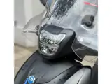 Foto 18 van Piaggio Scooter 400 Beverly S HPE