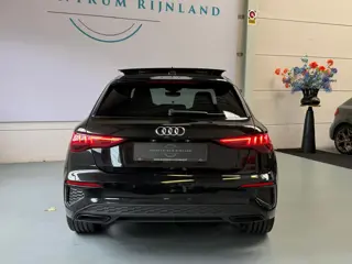Foto 11 van Audi A3 Sportback 40 TFSI e S-Line, Pano, Camera, carplay, Stoelverwarming, Elektrische achterklep,