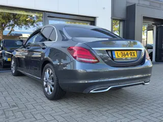 Foto 15 van Mercedes-Benz C-Klasse 180 Prestige + XENON + COMFORTSTOELEN + LM VELGEN