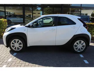 Foto 17 van Toyota Aygo X 1.0 VVT-i MT Play | Rijklaar | Airco | Camera | Adap.Cruise | Apple/Android | DAB+