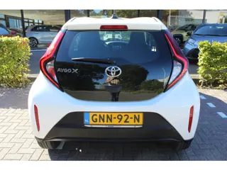 Foto 12 van Toyota Aygo X 1.0 VVT-i MT Play | Rijklaar | Airco | Camera | Adap.Cruise | Apple/Android | DAB+