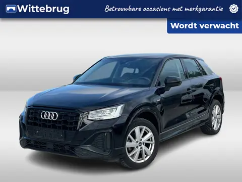 Audi Q2 35 TFSI 150pk S Line S-Tronic Automaat / Leder / Navigatie / Zwart optiek / LM 17 inch / Mat