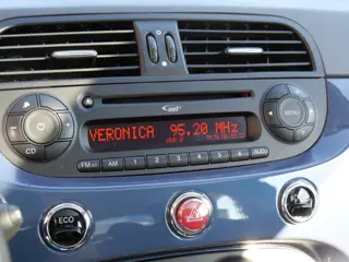 Foto 14 van Fiat 500 0.9 TwinAir Lounge | AIRCO | PARKEERSENSOREN ACHTER |